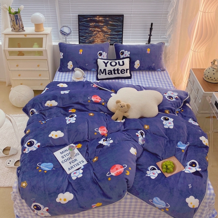 91家纺网 家纺一手货源 找家纺 顾里家纺2021新款ins韩国高端保暖牛奶绒四件套宇航员