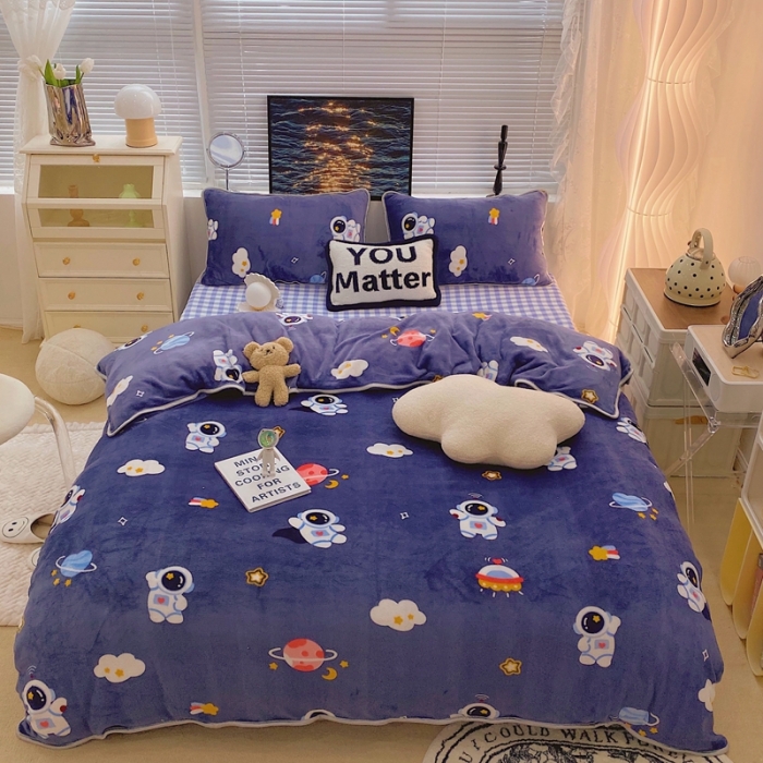 91家纺网 家纺一手货源 找家纺 顾里家纺2021新款ins韩国高端保暖牛奶绒四件套宇航员