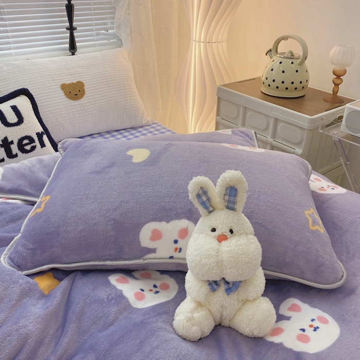 91家纺网 家纺一手货源 找家纺 顾里家纺2021新款ins韩国高端保暖牛奶绒四件套月亮兔兔