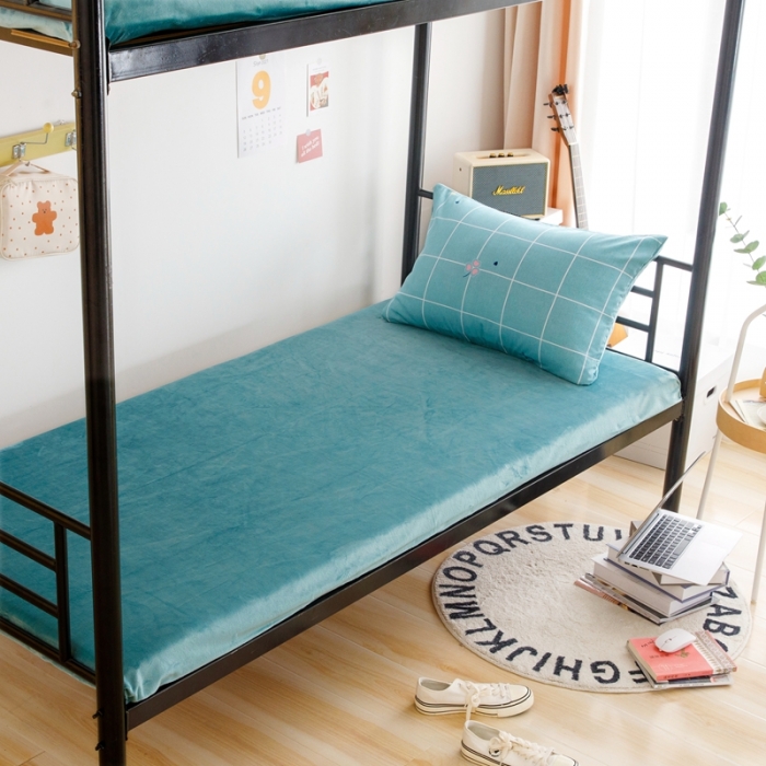 91家纺网 家纺一手货源 找家纺 鑫宇 2022新款棉加绒学生三件套 浮华之城-绿