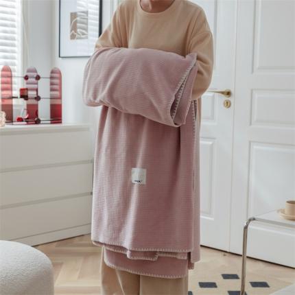 北欧良品 牛奶绒双层复合毯华夫格毛毯绒毯休闲盖毯多功能 裸粉