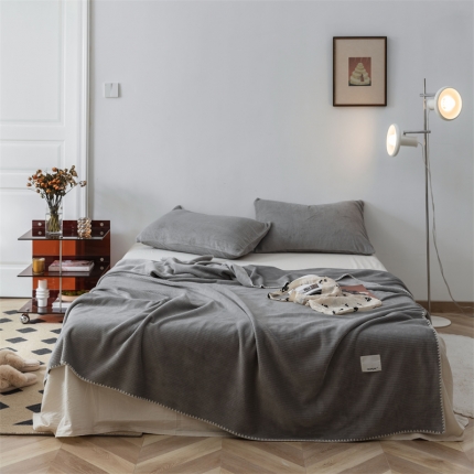 91家纺网 家纺一手货源 找家纺 北欧良品 牛奶绒双层复合毯华夫格毛毯绒毯休闲盖毯多功能 明黄