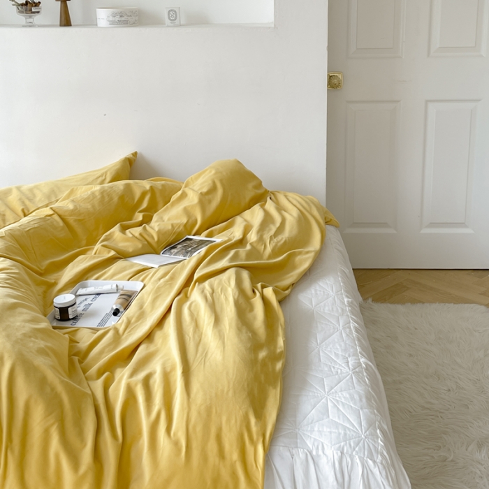91家纺网 家纺一手货源 找家纺 例外Home2023新款天鹅绒四件套系列-被套 暖黄
