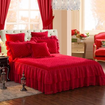 91家纺网 家纺一手货源 找家纺 恒爱 2021新款水晶绒夹棉刺绣单床裙 翩翩花舞-大红色