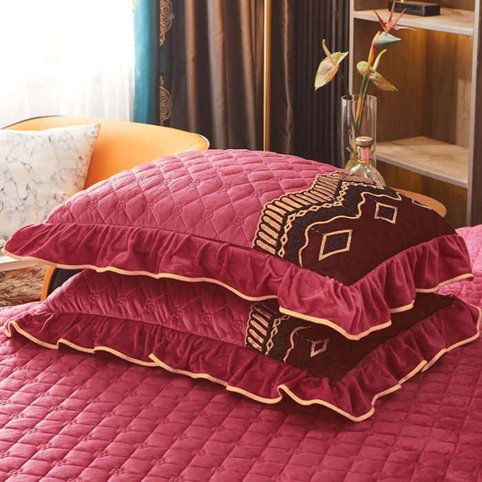 91家纺网 家纺一手货源 找家纺 情恒2025新款皇朝盛世系列全夹棉床盖款四件套 豆沙色