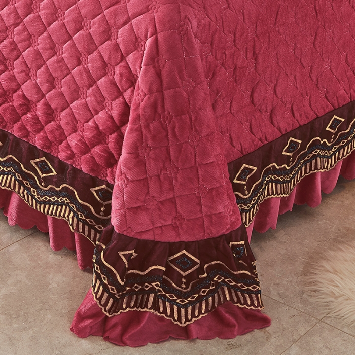 91家纺网 家纺一手货源 找家纺 情恒2025新款皇朝盛世系列全夹棉床盖款四件套 豆沙色