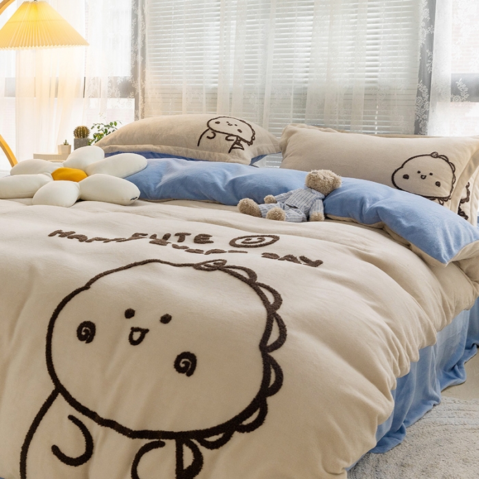 91家纺网 家纺一手货源 找家纺 朵希曼 2023新款牛奶绒毛巾绣四件套 恐龙宝贝-浅驼