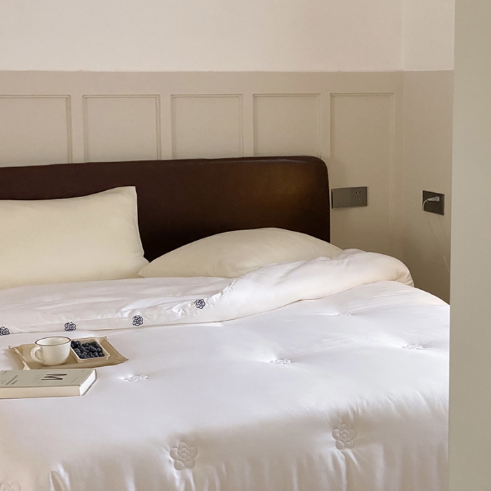 91家纺网 家纺一手货源 找家纺 （总）本希 2021新款公主风抗菌澳绒美肤被芯