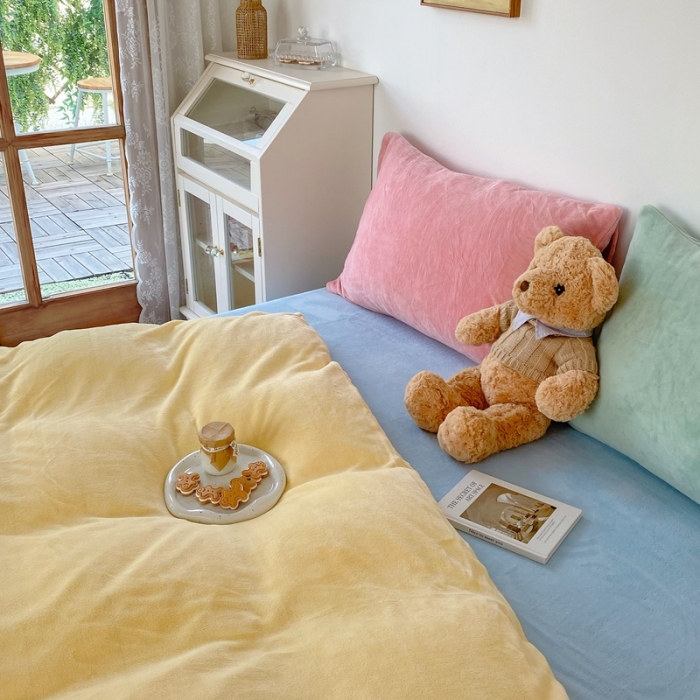 91家纺网 家纺一手货源 找家纺 星期八 2021新款马卡龙牛奶绒四件套 黄-蓝