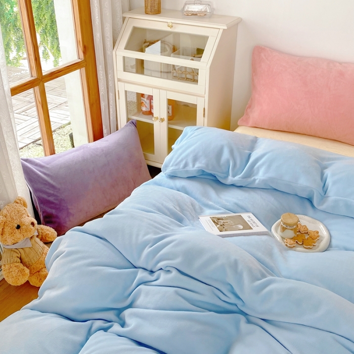 91家纺网 家纺一手货源 找家纺 星期八 2021新款马卡龙牛奶绒四件套 蓝-黄