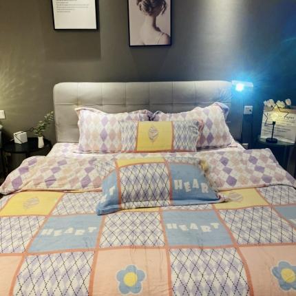 91家纺网 家纺一手货源 找家纺 棉生活 2021新款小清新牛奶绒四件套 多彩菱形