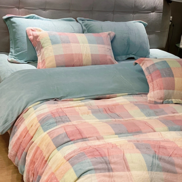 91家纺网 家纺一手货源 找家纺 棉生活 2021新款小清新牛奶绒四件套 布丁格粉