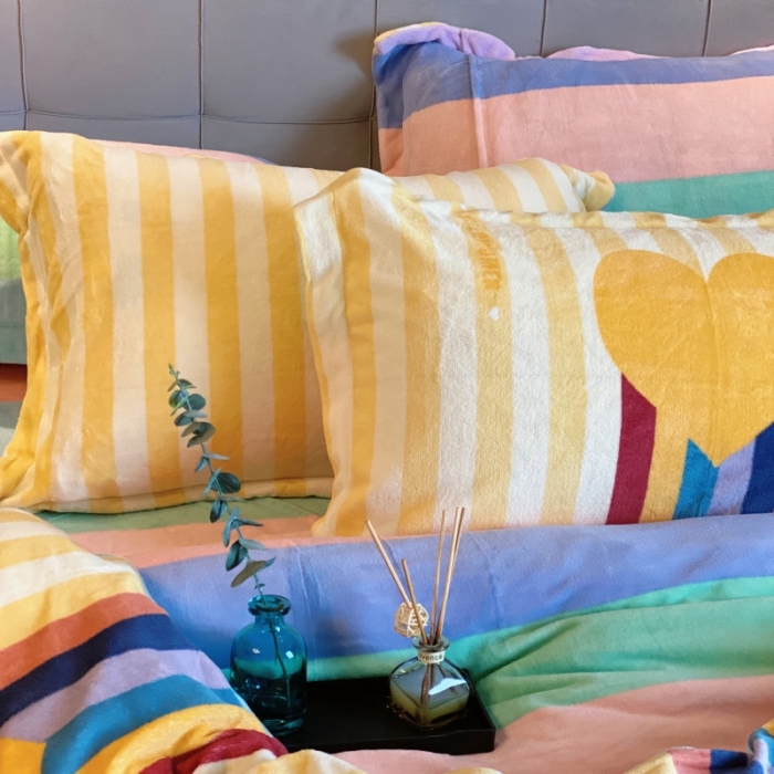 91家纺网 家纺一手货源 找家纺 棉生活 2021新款小清新牛奶绒四件套 彩虹洋-黄