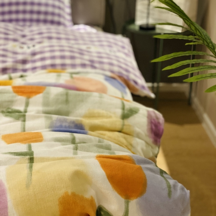 91家纺网 家纺一手货源 找家纺 棉生活 2021新款小清新牛奶绒四件套 彩色郁金香