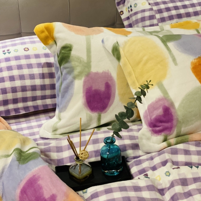 91家纺网 家纺一手货源 找家纺 棉生活 2021新款小清新牛奶绒四件套 彩色郁金香