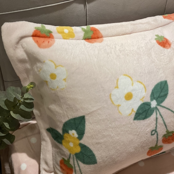 91家纺网 家纺一手货源 找家纺 棉生活 2021新款小清新牛奶绒四件套 草莓果酱