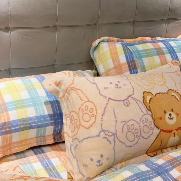 91家纺网 家纺一手货源 找家纺 棉生活 2021新款小清新牛奶绒四件套 多彩熊