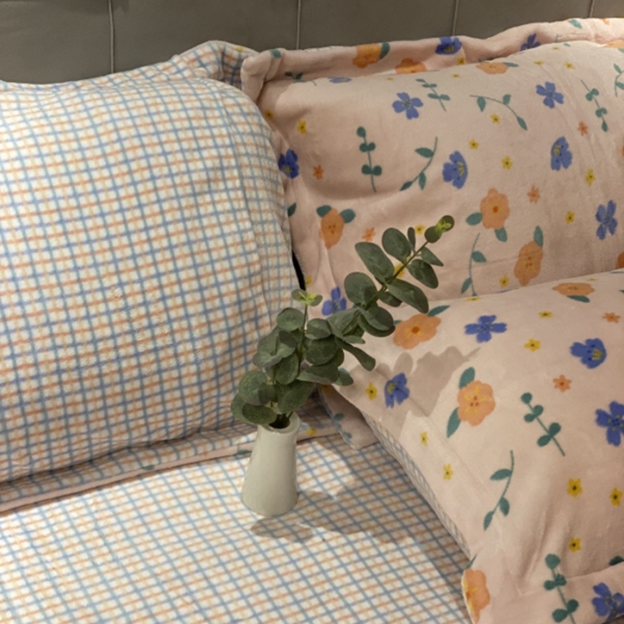 91家纺网 家纺一手货源 找家纺 棉生活 2021新款小清新牛奶绒四件套 花花子