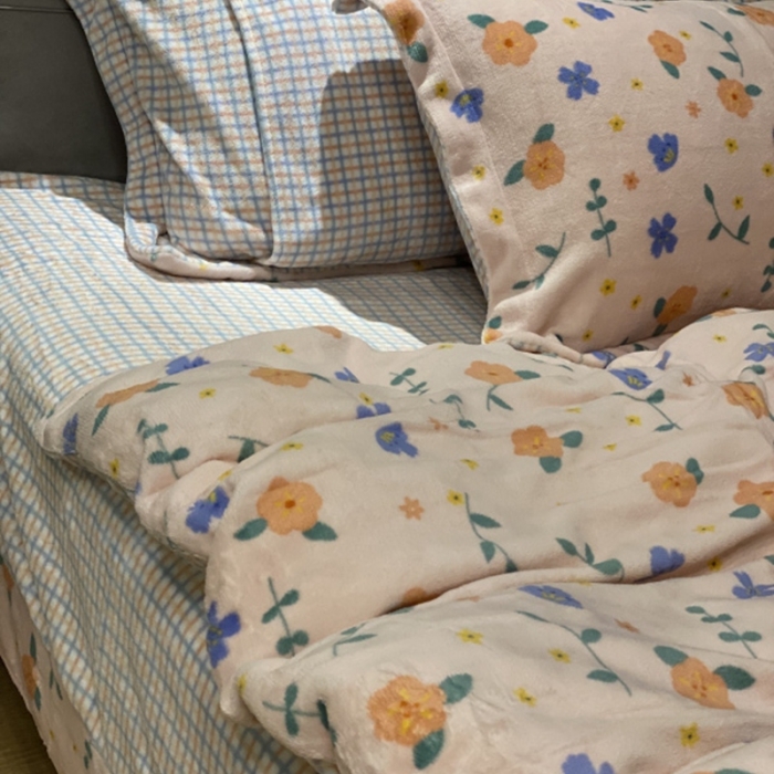 91家纺网 家纺一手货源 找家纺 棉生活 2021新款小清新牛奶绒四件套 花花子