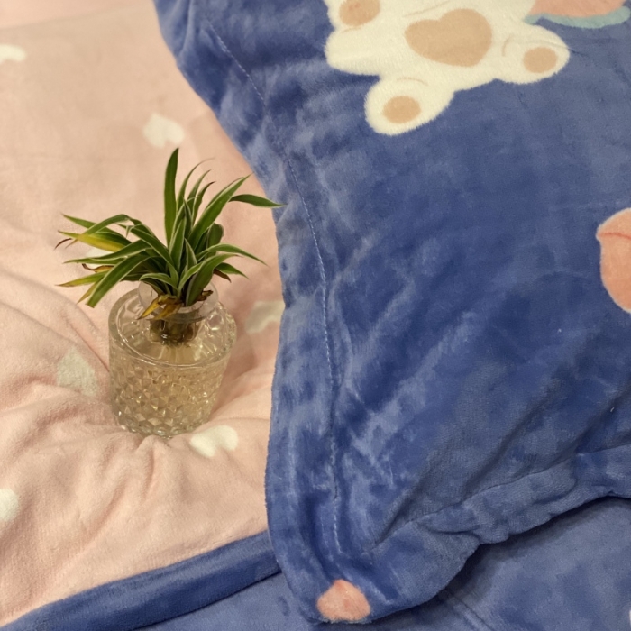 91家纺网 家纺一手货源 找家纺 棉生活 2021新款小清新牛奶绒四件套 桃桃兔