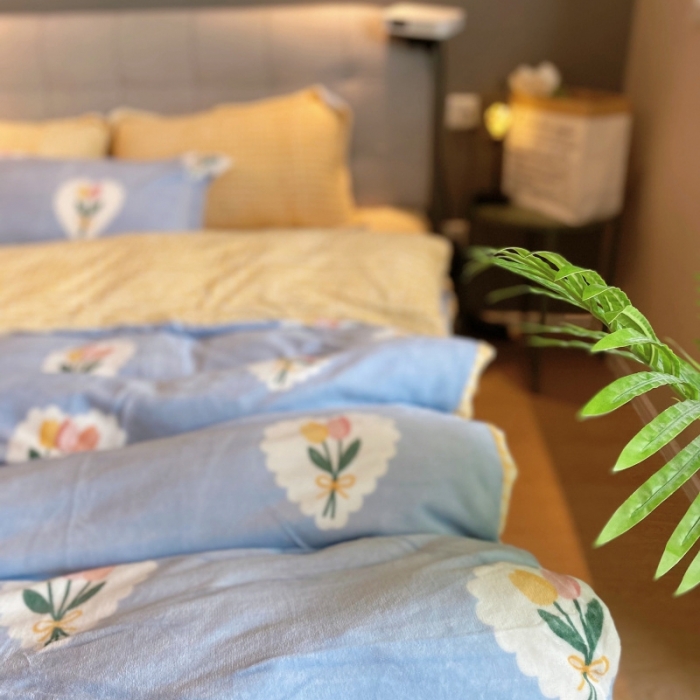 91家纺网 家纺一手货源 找家纺 棉生活 2021新款小清新牛奶绒四件套 心朵