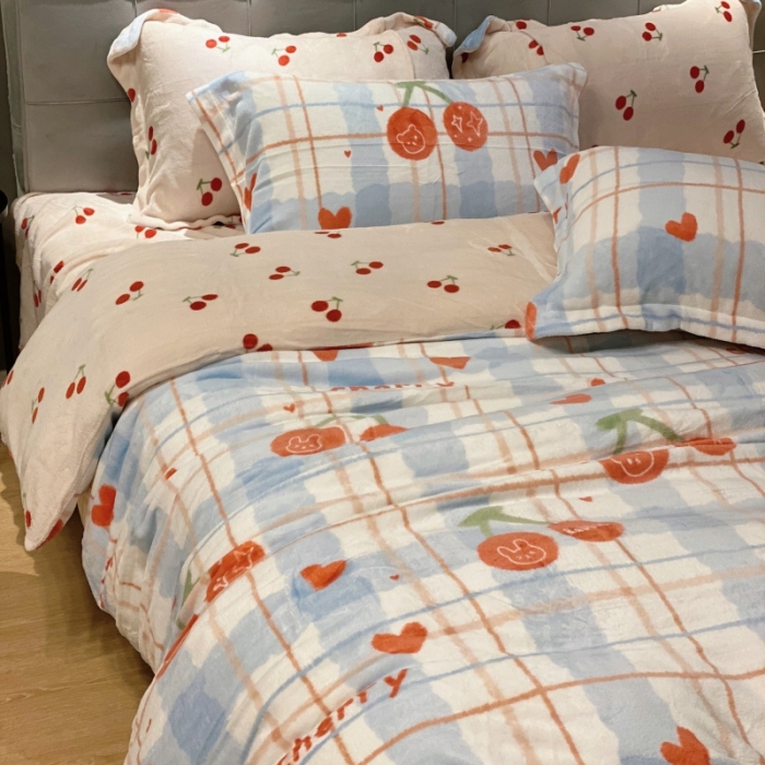 91家纺网 家纺一手货源 找家纺 棉生活 2021新款小清新牛奶绒四件套 樱桃兔兔