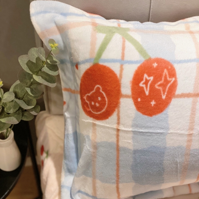 91家纺网 家纺一手货源 找家纺 棉生活 2021新款小清新牛奶绒四件套 樱桃兔兔