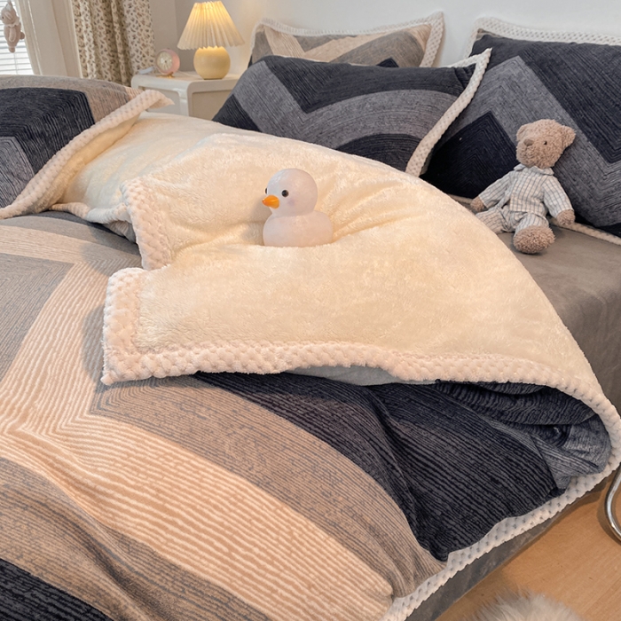 91家纺网 家纺一手货源 找家纺 琪格格 2022大包边保暖四件套 A牛奶绒B兔兔绒-几何时尚