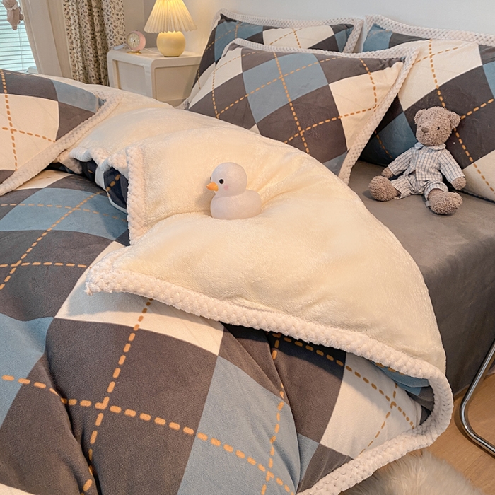 91家纺网 家纺一手货源 找家纺 琪格格 2022大包边保暖四件套 A牛奶绒B兔兔绒-菱形空间