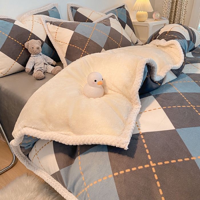 91家纺网 家纺一手货源 找家纺 琪格格 2022大包边保暖四件套 A牛奶绒B兔兔绒-菱形空间