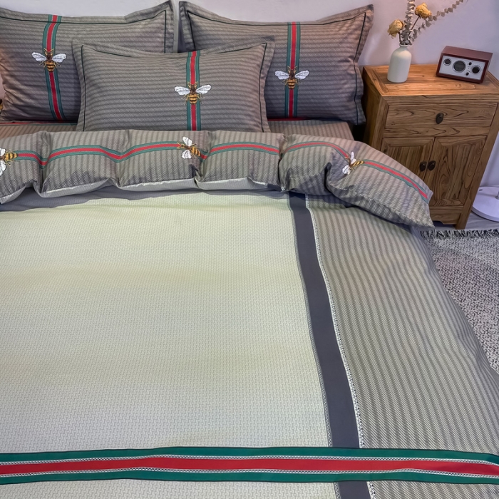 91家纺网 家纺一手货源 找家纺 金爱家 2021新款大版磨毛条格简约四件套 极简主义