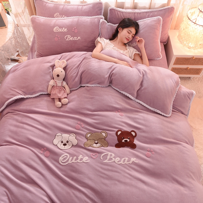 91家纺网 家纺一手货源 找家纺 菲儿 2021新款牛奶绒四件套法莱水晶绒 快乐熊-玫瑰紫