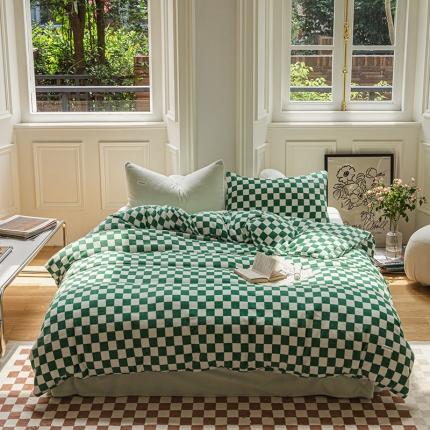 91家纺网 家纺一手货源 找家纺 洋铭区 2021冬季新品棋盘格牛奶绒四件套 初恋绿格