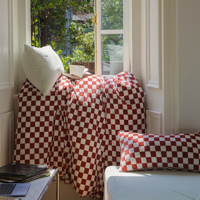 91家纺网 家纺一手货源 找家纺 洋铭区 2021冬季新品棋盘格牛奶绒四件套 初恋红格