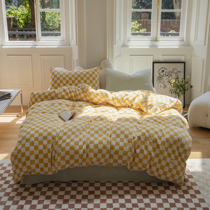 91家纺网 家纺一手货源 找家纺 洋铭区 2021冬季新品棋盘格牛奶绒四件套 初恋黄格