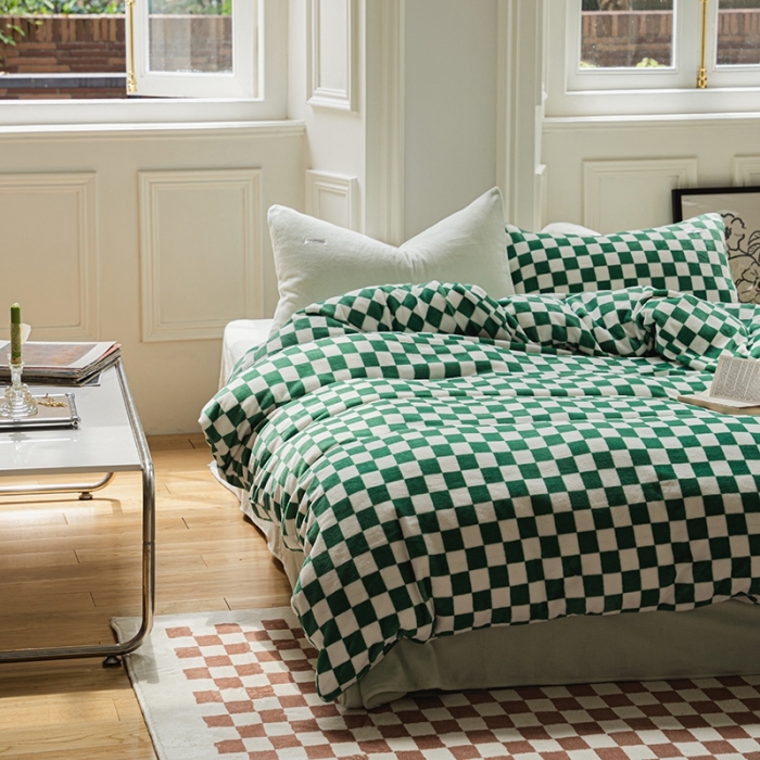 91家纺网 家纺一手货源 找家纺 洋铭区 2021冬季新品棋盘格牛奶绒四件套 初恋绿格