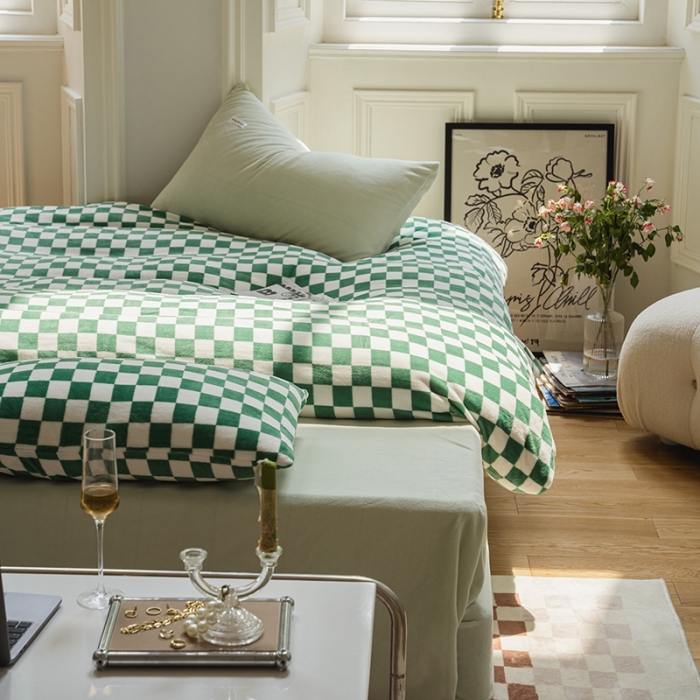 91家纺网 家纺一手货源 找家纺 洋铭区 2021冬季新品棋盘格牛奶绒四件套 初恋绿格