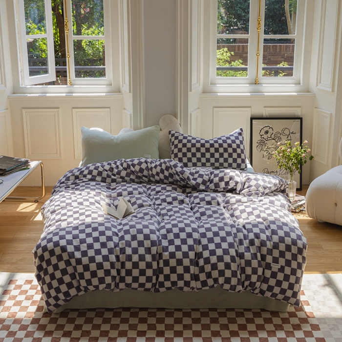 91家纺网 家纺一手货源 找家纺 洋铭区 2021冬季新品棋盘格牛奶绒四件套 初恋紫格