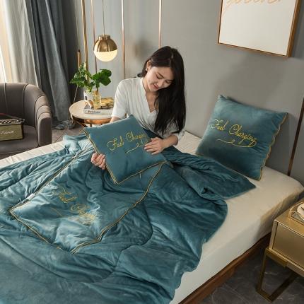 91家纺网 家纺一手货源 找家纺 （总）照世家纺2021新款水晶绒抱枕-字母款