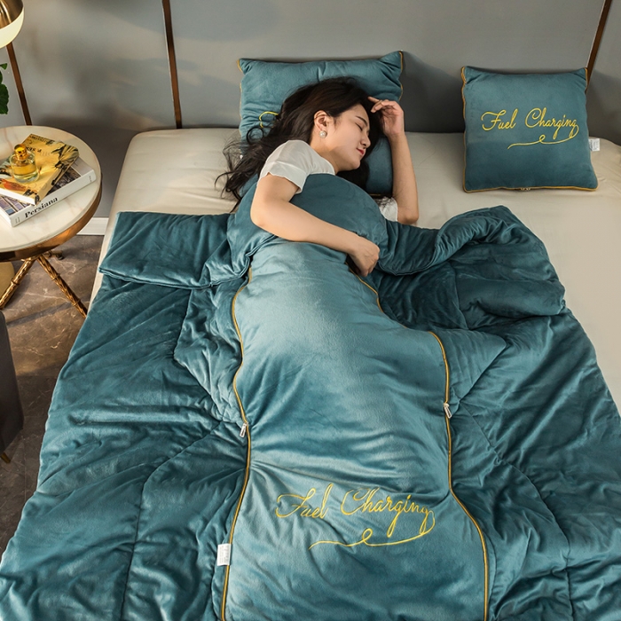 91家纺网 家纺一手货源 找家纺 （总）照世家纺2021新款水晶绒抱枕-字母款