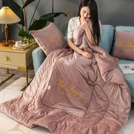 照世家纺2021新款水晶绒抱枕-字母款 豆沙