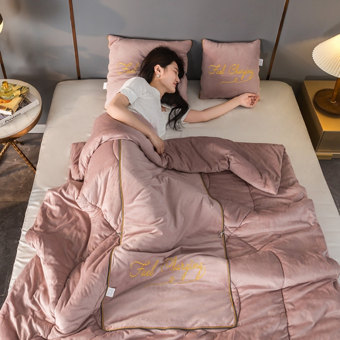 91家纺网 家纺一手货源 找家纺 照世家纺2021新款水晶绒抱枕-字母款 豆沙