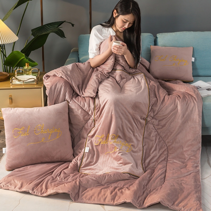 91家纺网 家纺一手货源 找家纺 照世家纺2021新款水晶绒抱枕-字母款 豆沙