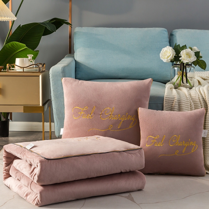 91家纺网 家纺一手货源 找家纺 照世家纺2021新款水晶绒抱枕-字母款 豆沙