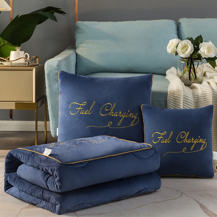 91家纺网 家纺一手货源 找家纺 照世家纺2021新款水晶绒抱枕-字母款 蓝色