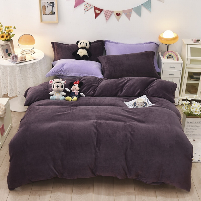 91家纺网 家纺一手货源 找家纺 优彩 2021新款高克重纯色混搭牛奶绒四件套 葡萄紫