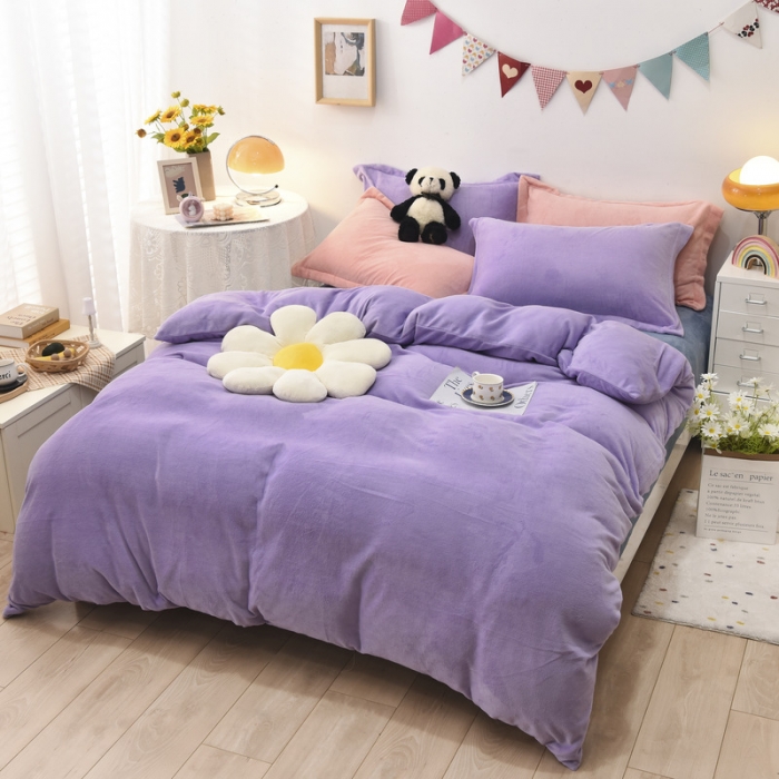 91家纺网 家纺一手货源 找家纺 优彩 2021新款高克重纯色混搭牛奶绒四件套 香芋紫