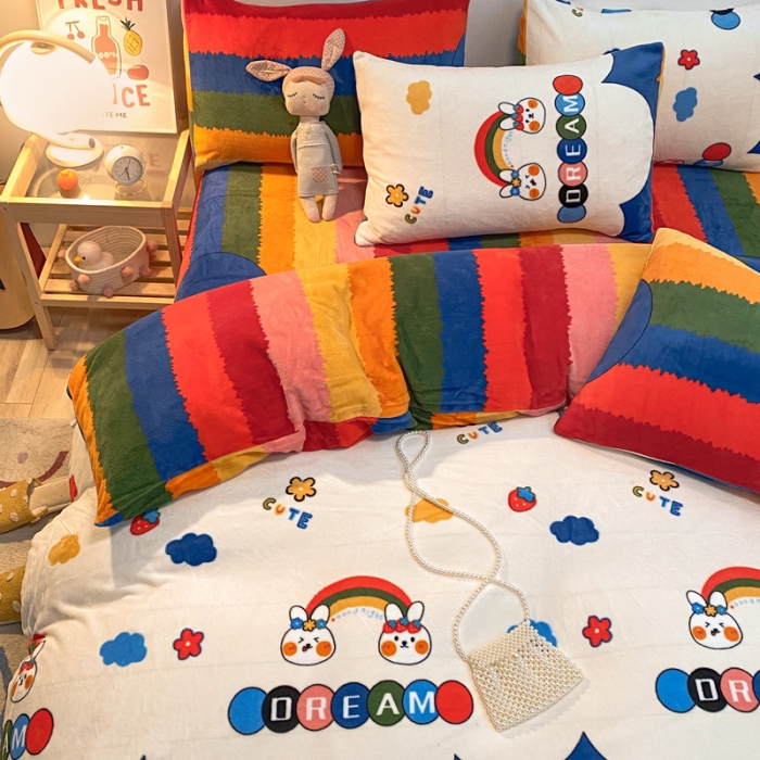 91家纺网 家纺一手货源 找家纺 金爱家 2021新款跑量款牛奶绒四件套 彩虹兔