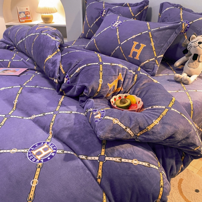 91家纺网 家纺一手货源 找家纺 金爱家 2021新款跑量款牛奶绒四件套 时光隧道