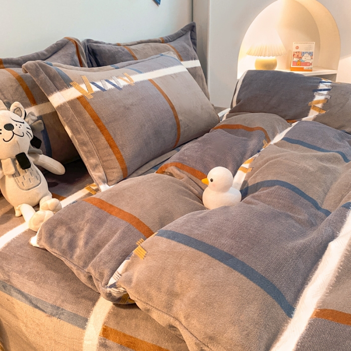 91家纺网 家纺一手货源 找家纺 金爱家 2021新款跑量款牛奶绒四件套 格言